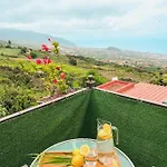 Sun-soaked W Patio, Balcony & Garden - Aguilas بيت للعطل لا أوروتافا