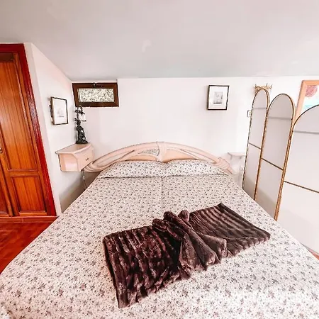 Semesterbostad Sun-soaked W Patio, Balcony & Garden - Aguilas *