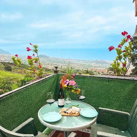 Sun-soaked W Patio, Balcony & Garden - Aguilas *