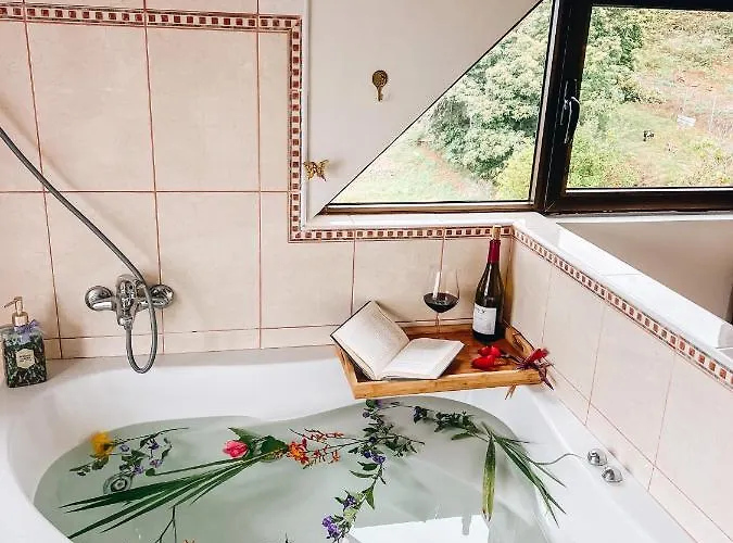 Sun-soaked W Patio, Balcony & Garden - Aguilas *