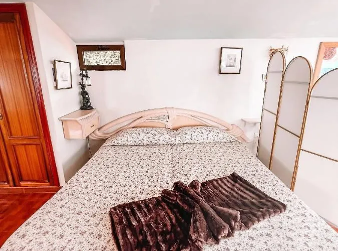 Semesterbostad Sun-soaked W Patio, Balcony & Garden - Aguilas *