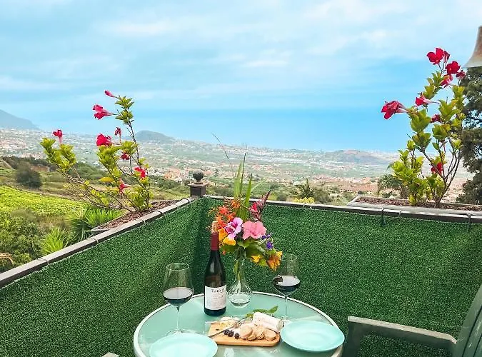 Sun-soaked W Patio, Balcony & Garden - Aguilas *