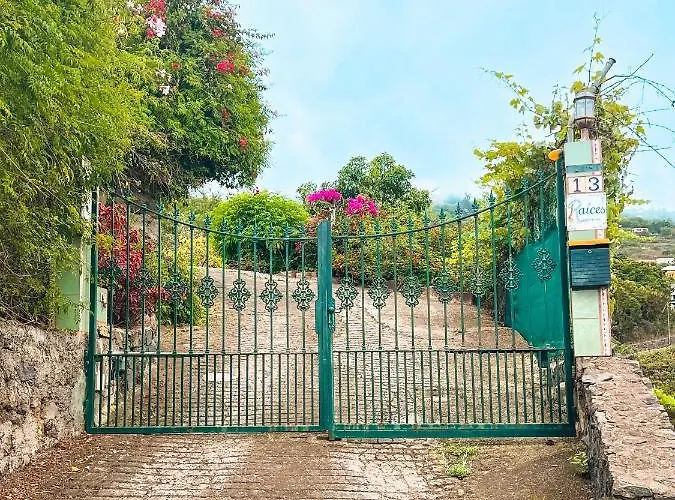 Semesterbostad Sun-soaked W Patio, Balcony & Garden - Aguilas *