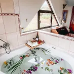 Sun-soaked W Patio, Balcony & Garden - Aguilas Hébergement de vacances *