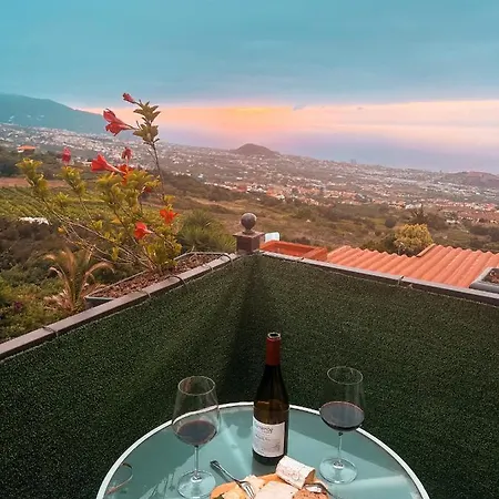 Vakantiehuis Sun-soaked W Patio, Balcony & Garden - Aguilas La Orotava